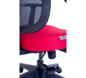 Ergonominė kėdė "Dalarö" su tinklelio atlošu bei aptraukta aukštos kokybės audiniu, minkšto poliuretano sėdyne, juoda