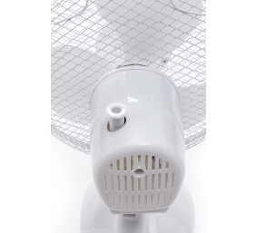 Adler | AD 7302 | Desk Fan | White | Diameter 23 cm | Number of speeds 2 | Oscillation | 60 W | No