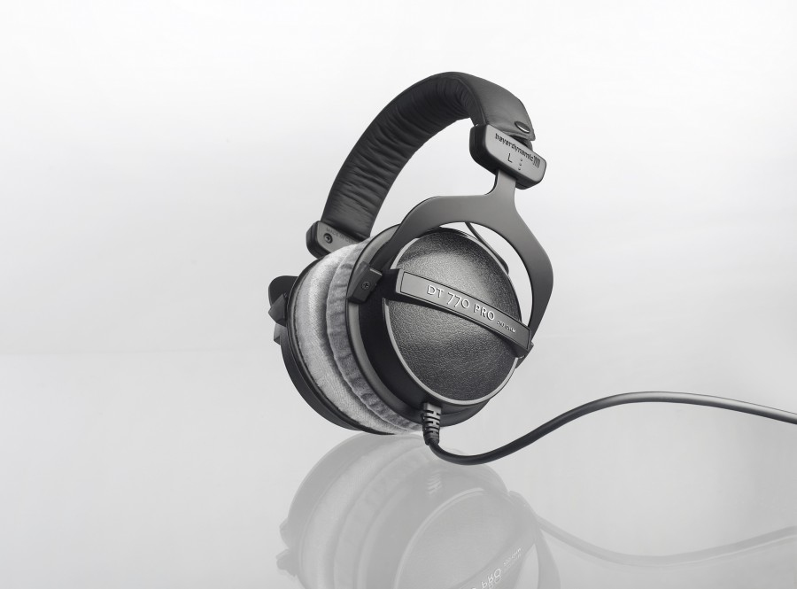 Beyerdynamic | Studio headphones | DT 770 PRO | Wired | On-Ear | Black