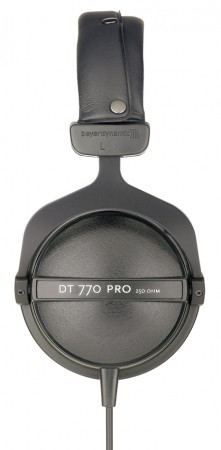 Beyerdynamic | Studio headphones | DT 770 PRO | Wired | On-Ear | Black