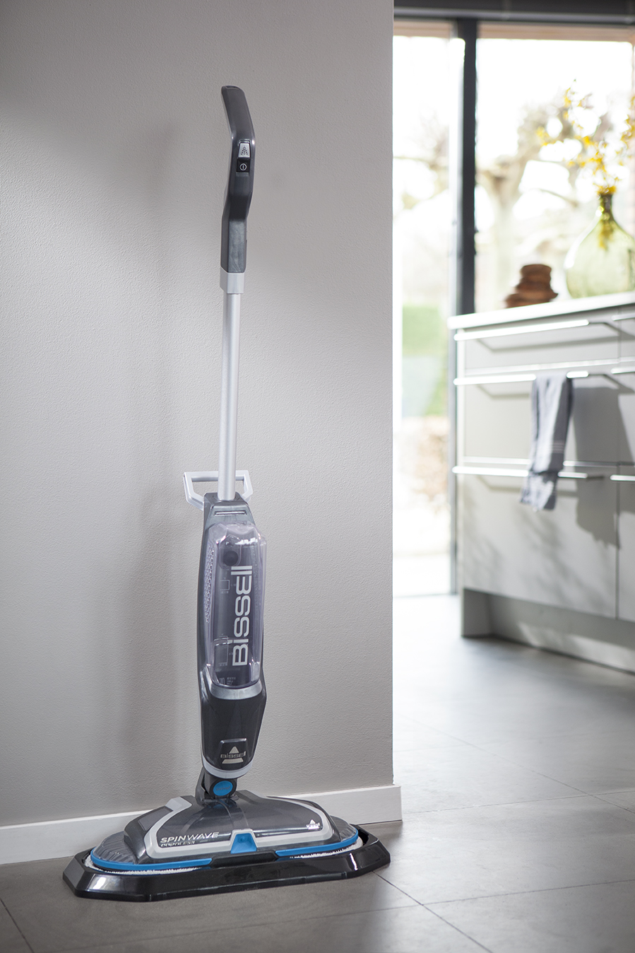 Mop | SpinWave | Cordless operating | Washing function | Operating time (max) 20 min | Lithium Ion | 18 V | Blue/Titanium