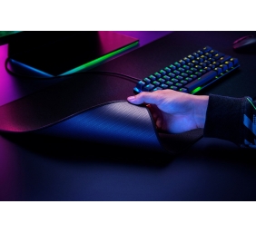 Razer | Strider Gaming Mouse Mat, Large | mm | Black