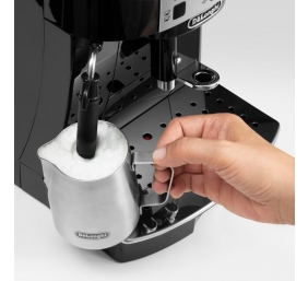Delonghi | Coffee Maker | ECAM22.112.B Magnifica S | Pump pressure 15 bar | Built-in milk frother | Automatic | 1450 W | Black