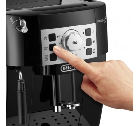 Delonghi | Coffee Maker | ECAM22.112.B Magnifica S | Pump pressure 15 bar | Built-in milk frother | Automatic | 1450 W | Black