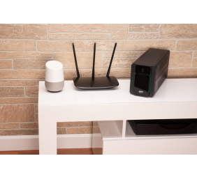 Schneider Electric APC Easy UPS | BVX700LI-GR | 700 VA | 360 W