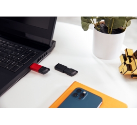 Kingston | USB Flash Drive | DataTraveler Exodia | 128 GB | USB 3.2 Gen 1 | Black/Red