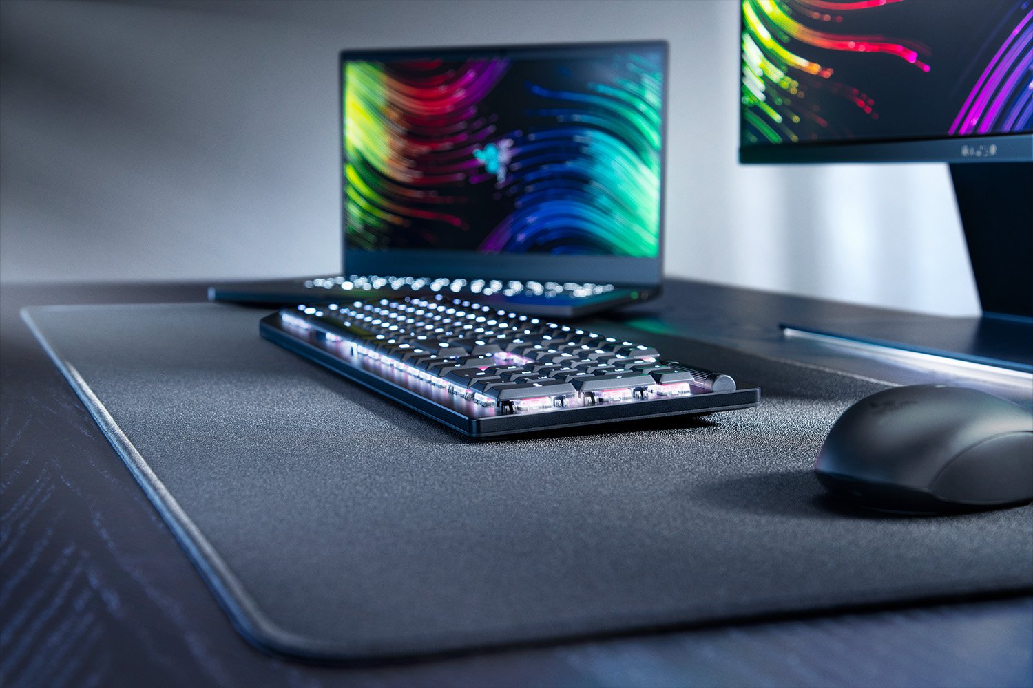 Razer | Gaming Keyboard | Deathstalker V2 Pro | Gaming Keyboard | Wireless | RGB LED light | NORD | Bluetooth | Black | Numeric keypad | Optical Switches (Linear) | Wireless connection