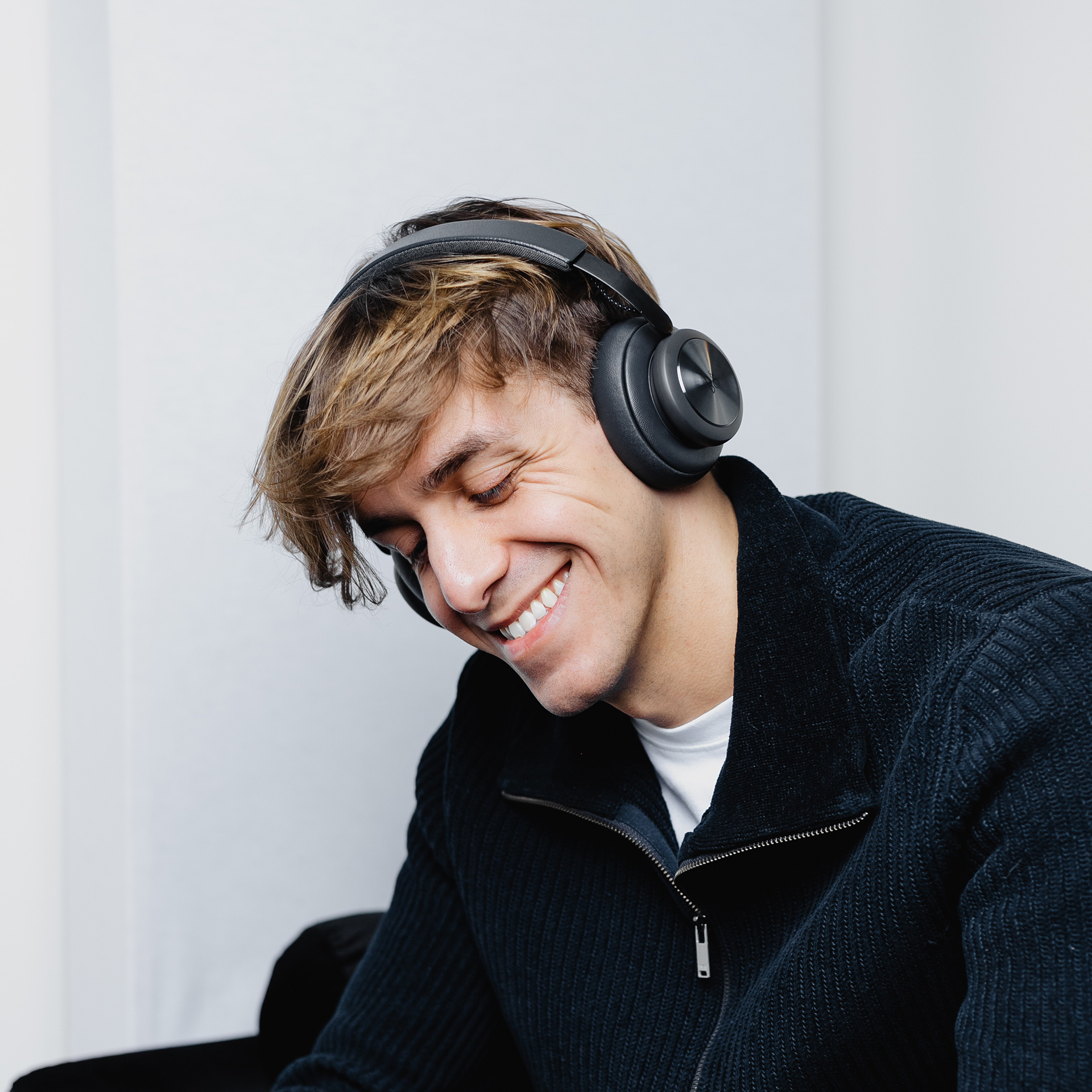 Amazon.com: Bang & Olufsen Beoplay H4 2nd Generation Over