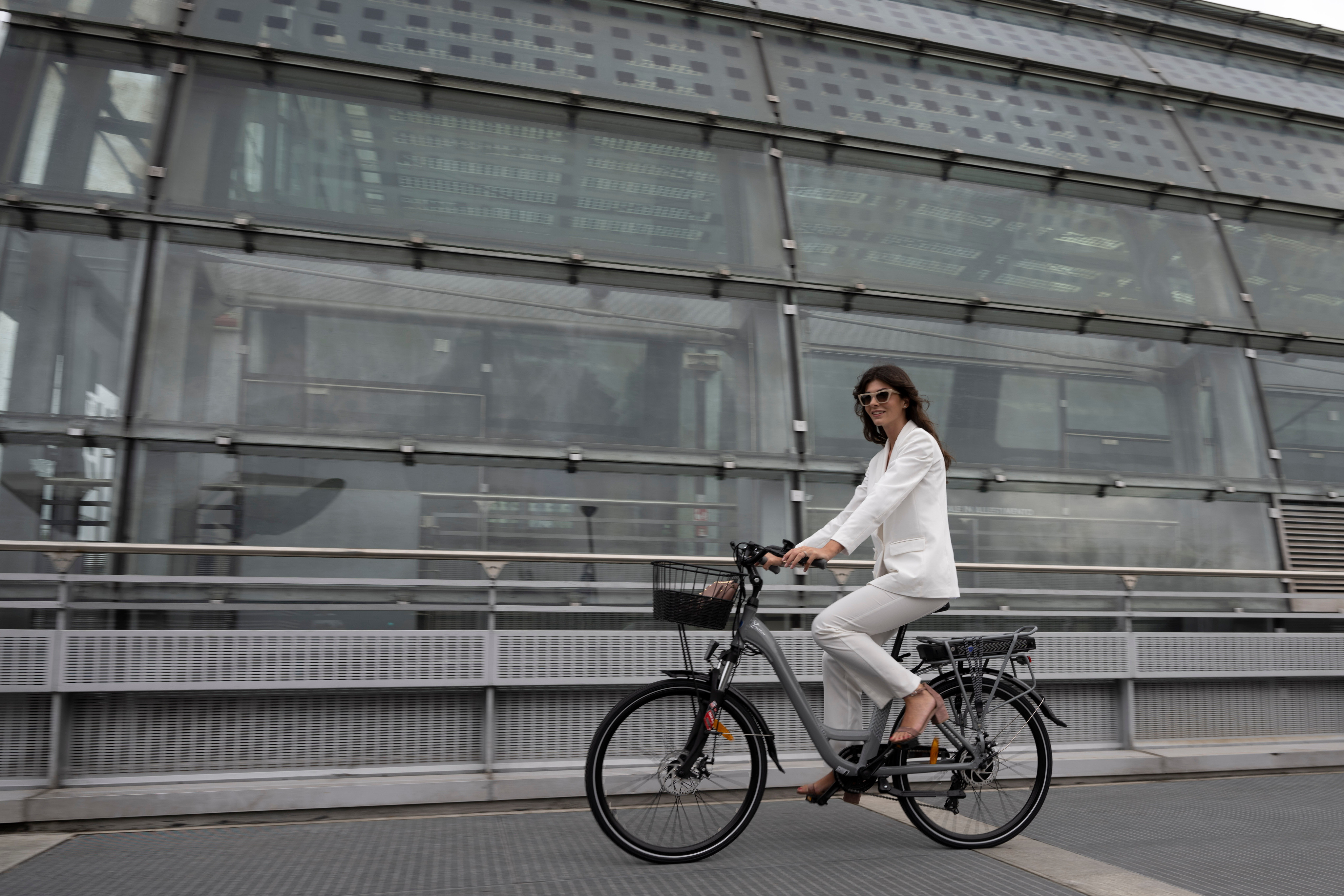 Lancia  Incanto, City E-Bike, Motor power 250 W, Wheel size 26 ", Warranty 24 month(s), Silver