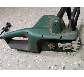 Ecost prekė po grąžinimo Bosch UniversalChain 40 grandininis pjūklas (1800 W, svoris: 4,2 kg, grandi