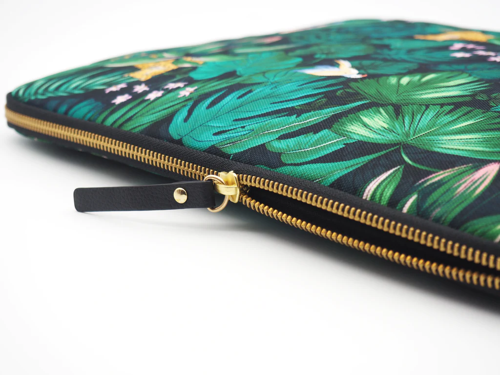 Casyx | SLVS-000020 | Casyx for MacBook | Fits up to size 13 ”/14 " | Sleeve | Deep Jungle | Waterproof