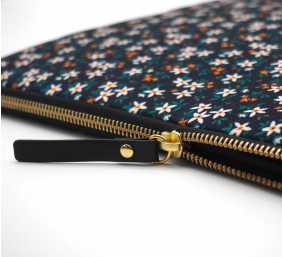 Casyx | SLVS-000013 | Casyx for MacBook | Fits up to size 13 ”/14 " | Sleeve | Midnight Garden | Waterproof