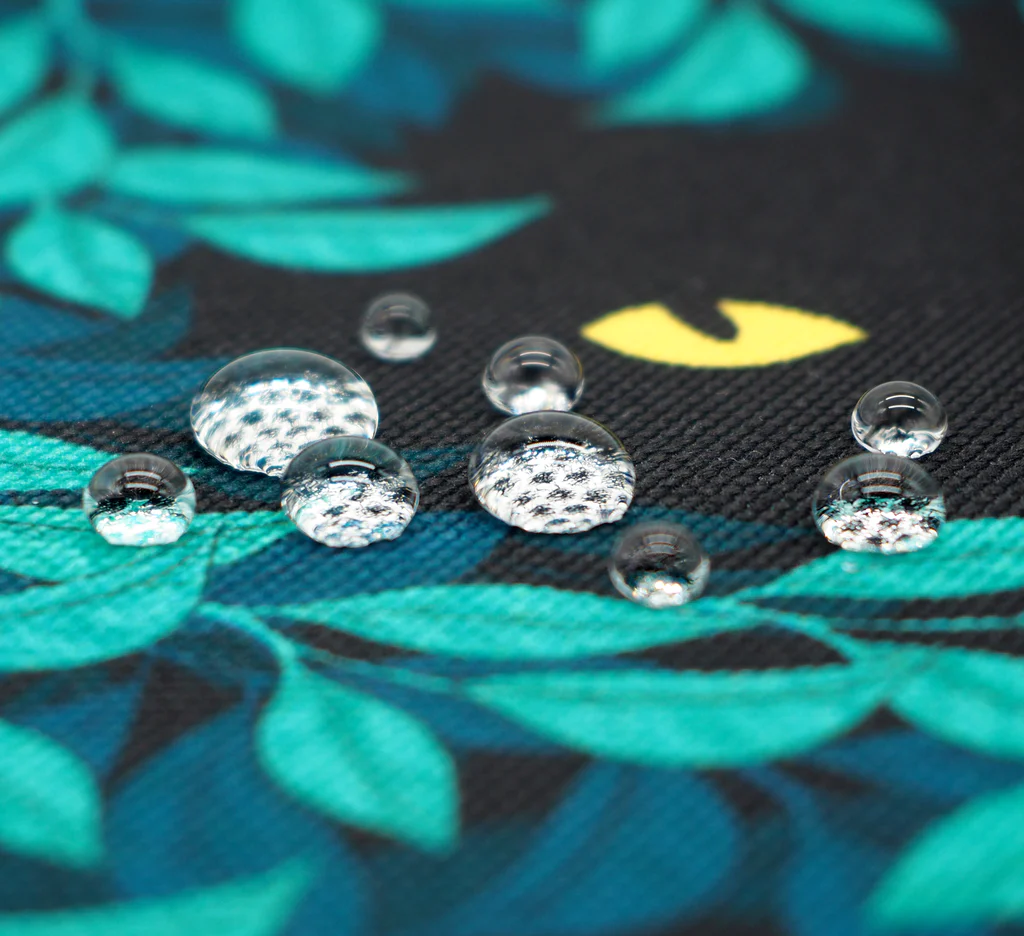 Casyx | SLVS-000001 | Casyx for MacBook | Fits up to size 13 ”/14 " | Sleeve | Spying Cat | Waterproof