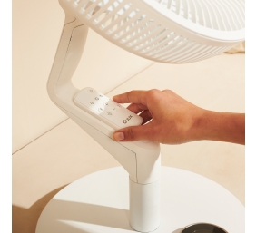 Duux | Fan | Whisper Flex Ultimate Smart | Stand Fan | White | Diameter 34 cm | Number of speeds 30 | Oscillation | 3-26 W | Remote control