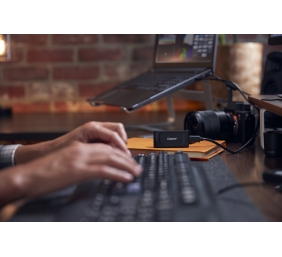 Kingston | XS1000 | 1000 GB | Solid-state drive interface USB 3.2 Gen 2 | Read speed 1050 MB/s | Write speed 1000 MB/s