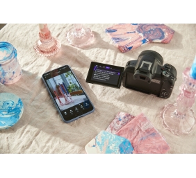Canon | Megapixel 24.2 MP | Image stabilizer | ISO sensitivity (max) 32000 | Display diagonal 2.95 " | Wi-Fi | Video recording | Automatic, manual | CMOS | Black
