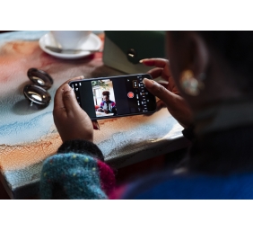 Canon | Megapixel 24.2 MP | Image stabilizer | ISO sensitivity (max) 32000 | Display diagonal 2.95 " | Wi-Fi | Video recording | Automatic, manual | CMOS | Black
