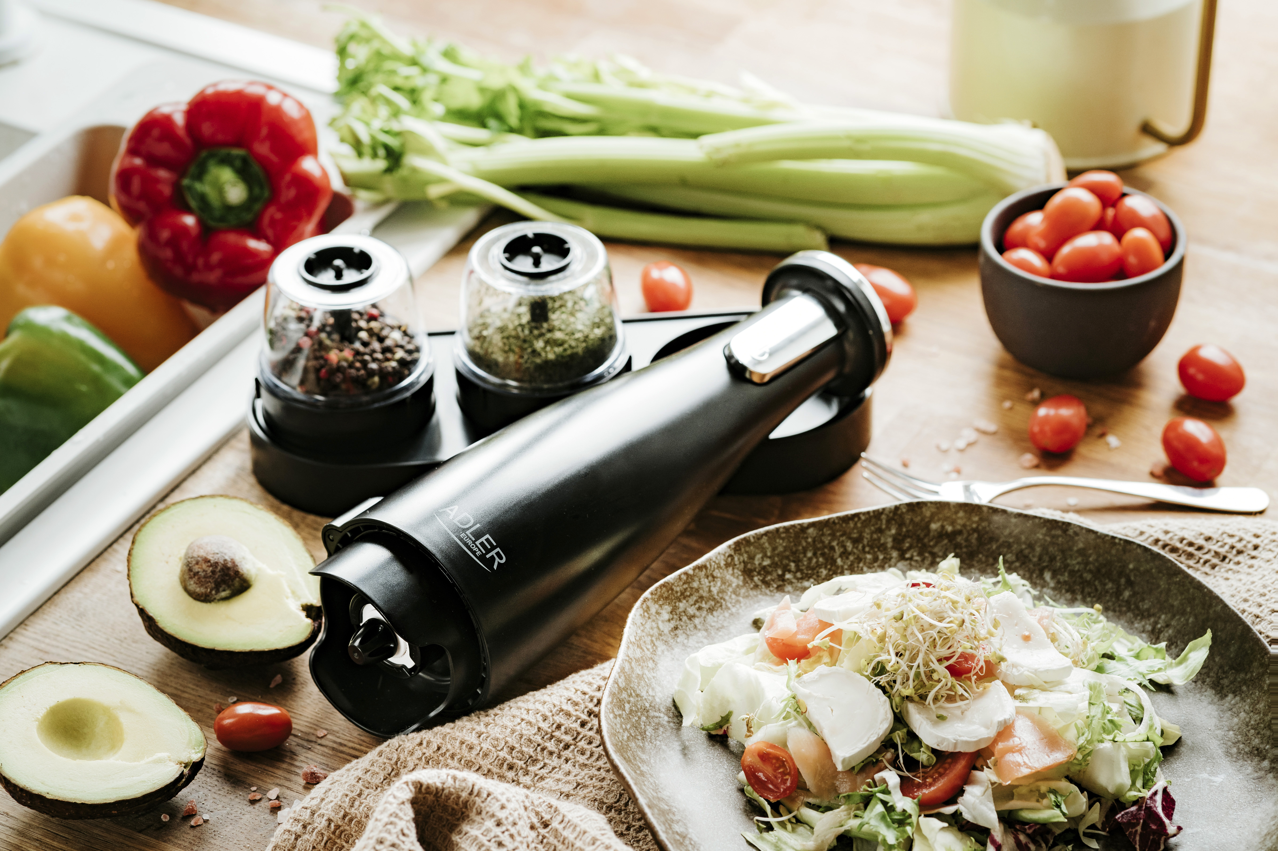 Adler | Electric Salt and pepper grinder | AD 4449b | Grinder | 7 W | Housing material ABS plastic | Lithium | Mills with ceramic querns; Charging light; Auto power off after: 3 minutes; Fully charged for 120 minutes of continuous use; Charging time: 2.5 