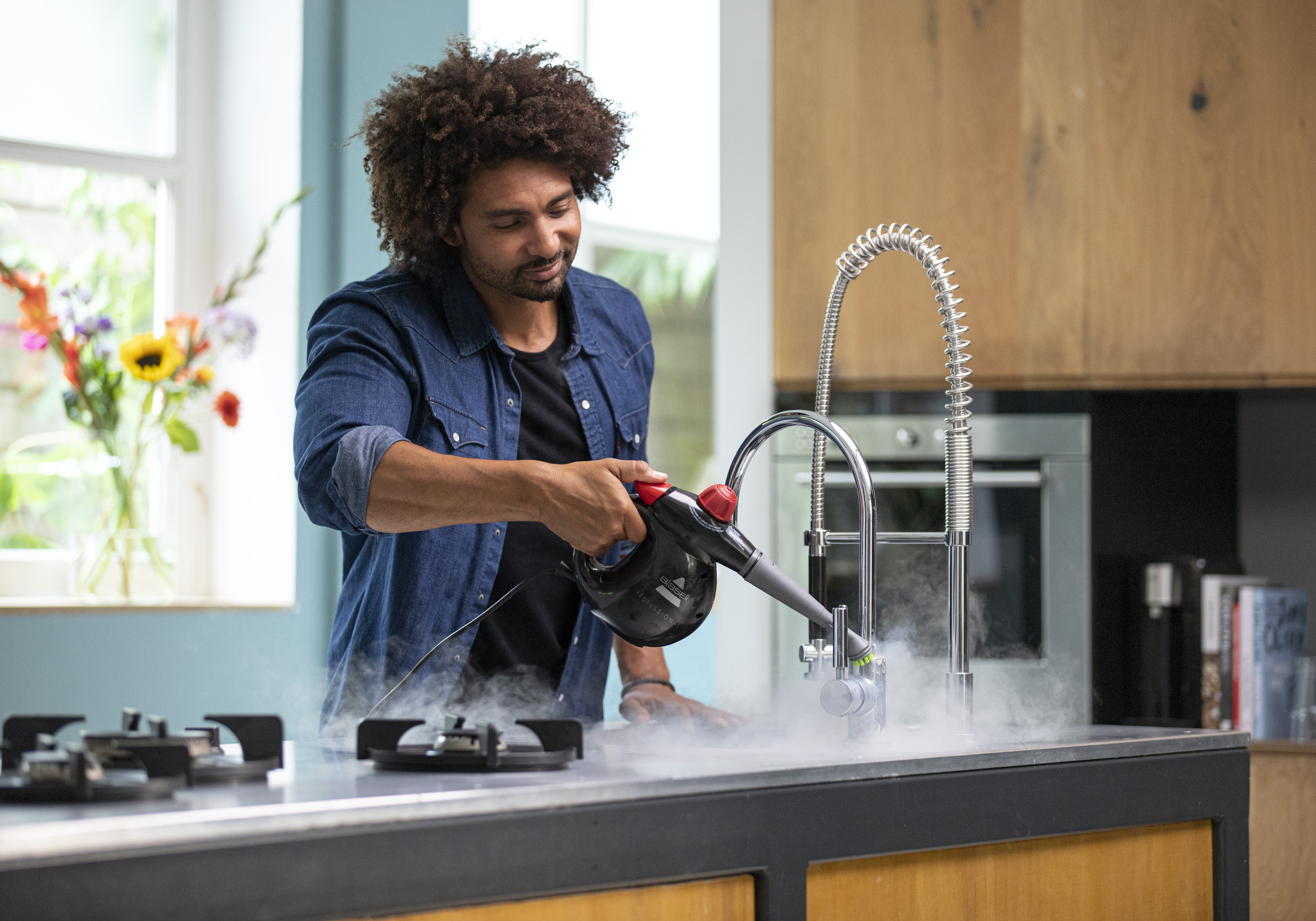 Bissell | Steam Cleaner | Steam Shot Professional | Power 1050 W | Steam pressure 4.5 bar | Water tank capacity 0.36 L | Black