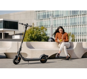 Ninebot by Segway Kickscooter F2 E, Black | Segway | Kickscooter F2 E | Up to 25 km/h | 10 " | Black