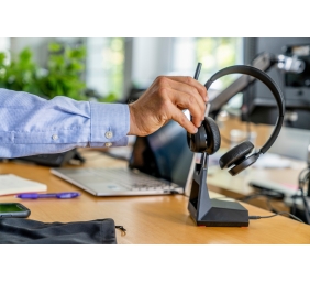 Poly Voyager 4320 MS Teams Belaidės ausinės, Bluetooth, USB-C, +BT700 dongle, Juoda