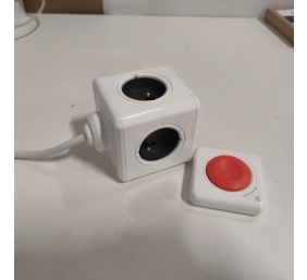 Ecost prekė po grąžinimo Allocacoc PowerCube nuotolinio valdymo pultas