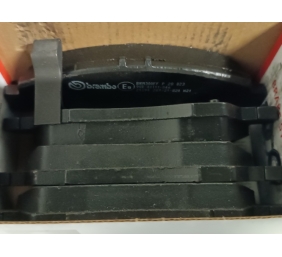 Ecost prekė po grąžinimo Brembo P28023 Front Disc Brake Pad - Set of 4