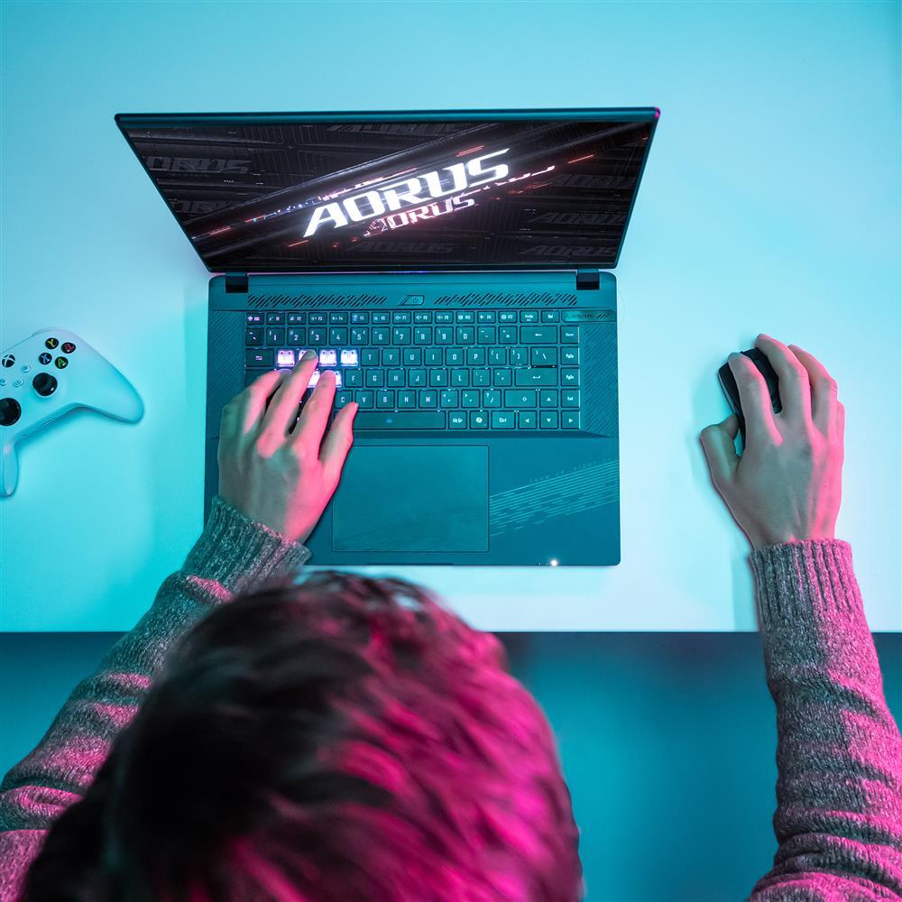 Gigabyte | AORUS 16X ASG ASG-53EEC54SH | Gray | 16 " | 2560 x 1600 pixels | Intel Core i7 | i7-14650HX | 16 GB | DDR5 | Solid-state drive capacity 1000 GB | NVIDIA GeForce RTX 4070 | GDDR6 | 8 GB | Windows 11 Home | Bluetooth version 5.4 | Keyboard langua