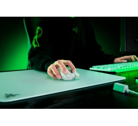 Razer Viper V3 Pro Belaidė žaidimų pelė RF Wireless + USB-C, 35000 DPI, Balta