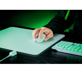 Razer Viper V3 Pro Belaidė žaidimų pelė RF Wireless + USB-C, 35000 DPI, Balta