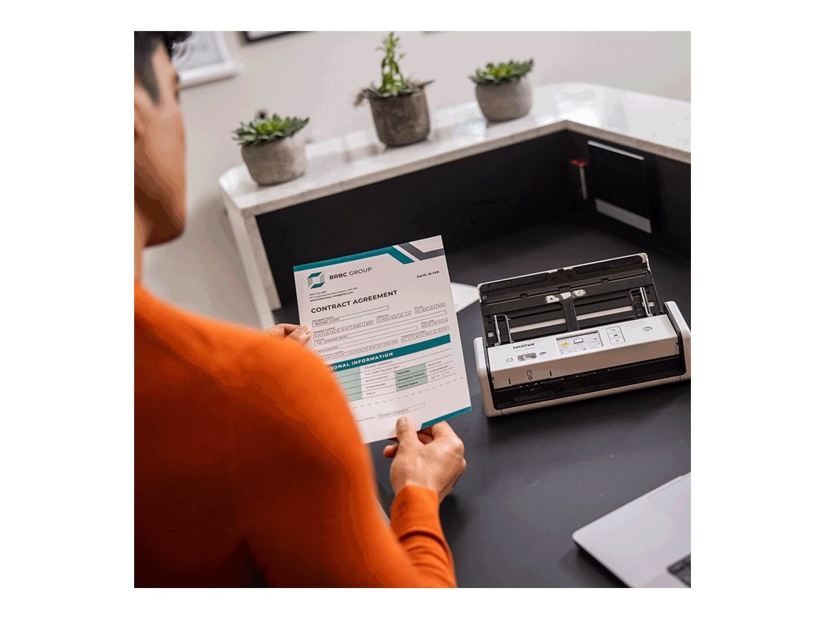 Brother Portable, Compact Document Scanner | ADS-1800W | Color | Document Scanner
