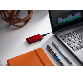 Kingston External SSD | SXS1000R | 2000 GB | Solid-state drive interface USB 3.2 Gen 2 | Read speed 1050 MB/s | Write speed 1000 MB/s