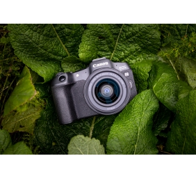 Canon | Megapixel 24.2 MP | Image stabilizer | ISO sensitivity (max) 102400 | Display diagonal 3 " | Wi-Fi | Video recording | Automatic, manual | CMOS