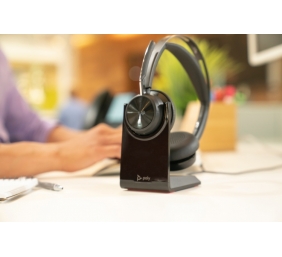 Poly Voyager Focus 2 MS Teams Belaidės ausinės, Bluetooth, USB-C/A Adapter, Charging stand, Juoda