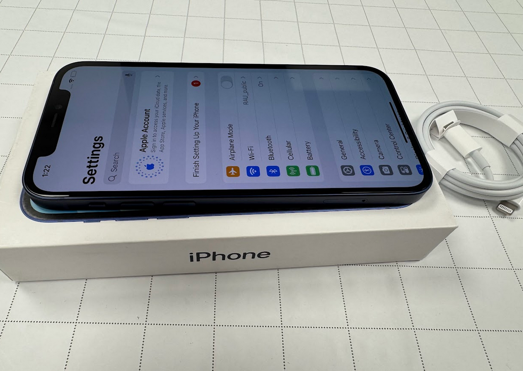 Apple REFURBISHED Grade A | iPhone 12 | Blue | 6.1 " | Super Retina XDR OLED | 2532 x 1170 pixels | Internal RAM 4 GB | 64 GB | Dual SIM | 4G | 5G | Main camera resolution 12+12 MP | Secondary camera resolution 12 MP | iOS | 18 | 2815 mAh