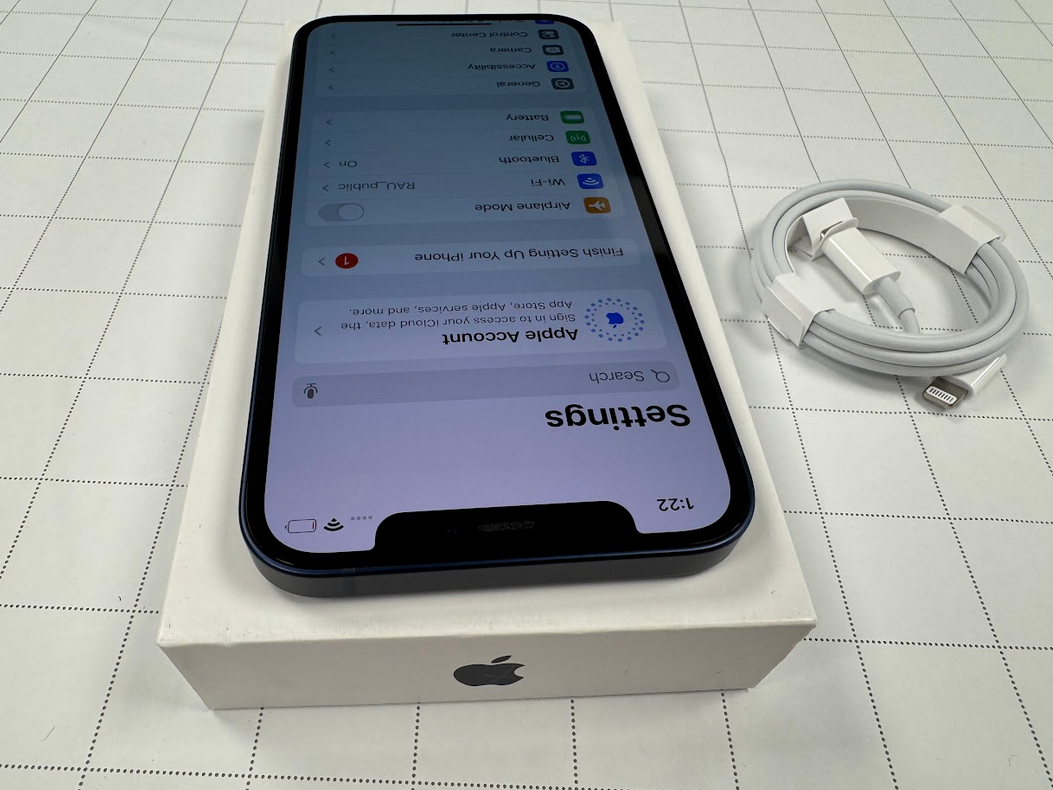 Apple REFURBISHED Grade A | iPhone 12 | Blue | 6.1 " | Super Retina XDR OLED | 2532 x 1170 pixels | Internal RAM 4 GB | 64 GB | Dual SIM | 4G | 5G | Main camera resolution 12+12 MP | Secondary camera resolution 12 MP | iOS | 18 | 2815 mAh