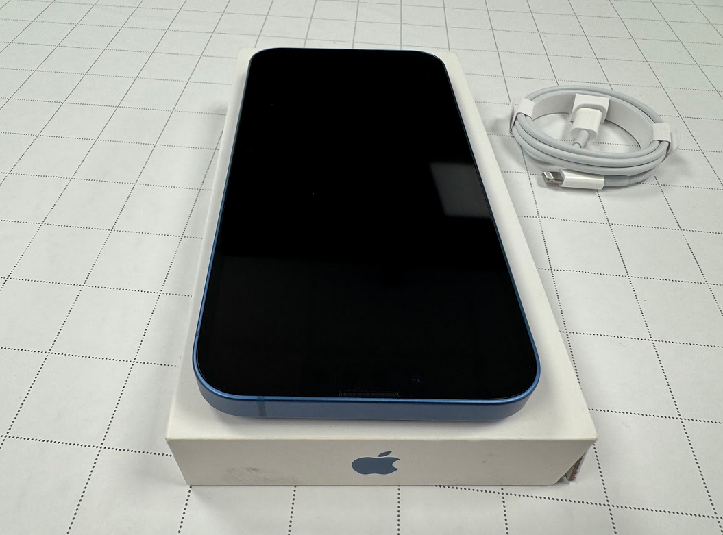 Apple | REFURBISHED Grade C | iPhone 13 | Blue | 6.1 " | Super Retina XDR OLED | 2532 x 1170 pixels | 4 GB | 128 GB | Dual SIM | 4G | 5G | 12+12 MP | iOS | 18
