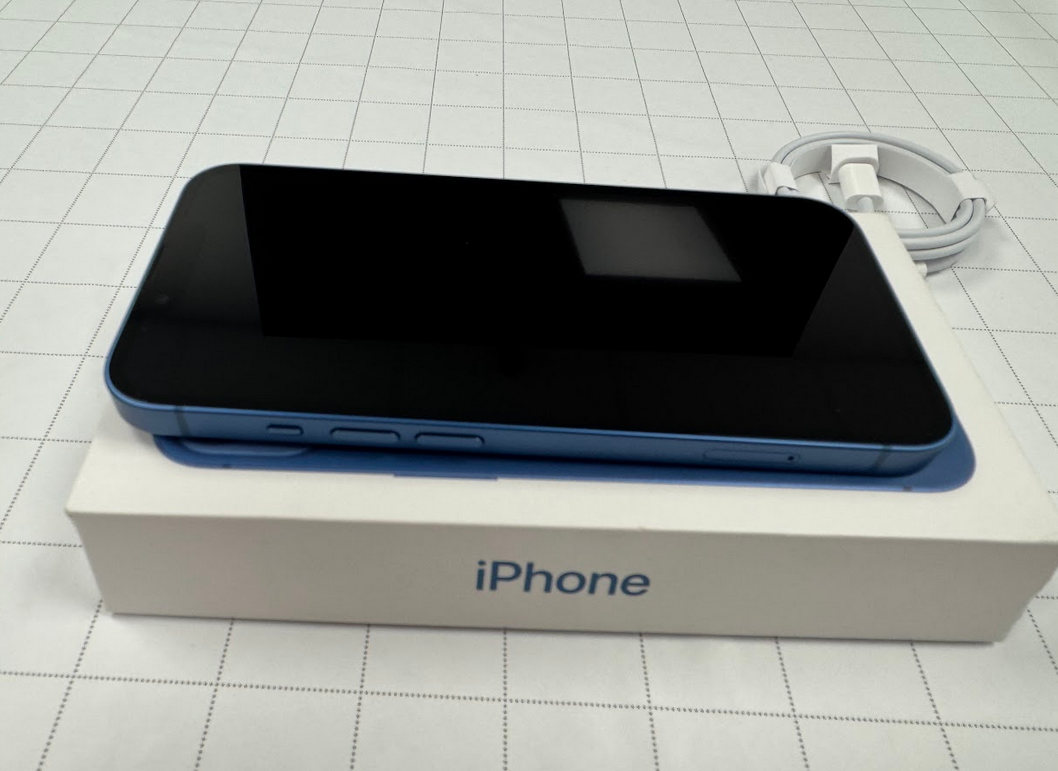 Apple | REFURBISHED Grade C | iPhone 13 | Blue | 6.1 " | Super Retina XDR OLED | 2532 x 1170 pixels | 4 GB | 128 GB | Dual SIM | 4G | 5G | 12+12 MP | iOS | 18