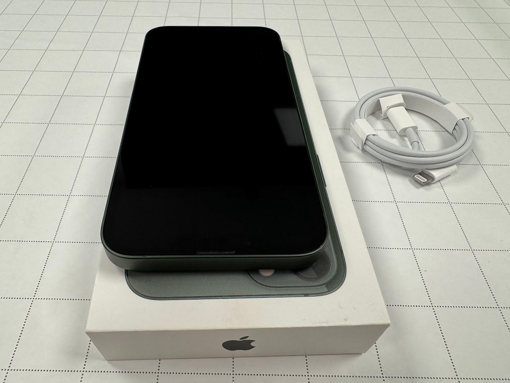 Apple REFURBISHED Grade C | iPhone 13 | Green | 6.1 " | Super Retina XDR OLED | 2532 x 1170 pixels | Internal RAM 4 GB | 128 GB | Dual SIM | 4G | 5G | Main camera resolution 12+12 MP | Secondary camera resolution 12 MP | iOS | 18 | 3240 mAh