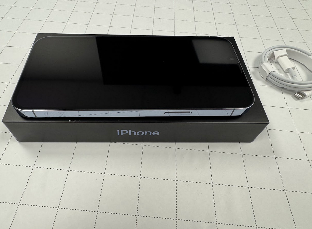 Apple REFURBISHED Grade A | Blue | 6.7 " | Super Retina XDR OLED | 2778 x 1284 pixels | Internal RAM 6 GB | 128 GB | Dual SIM | 4G | 5G | Main camera resolution 12+12+12 MP | Secondary camera resolution 12 MP | iOS | 18 | 4352 mAh | iPhone 13 Pro Max