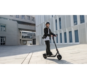 Segway | F2 Pro E II | eKickScooter | 900 W | Up to 25 km/h | 10 " | Black and Red