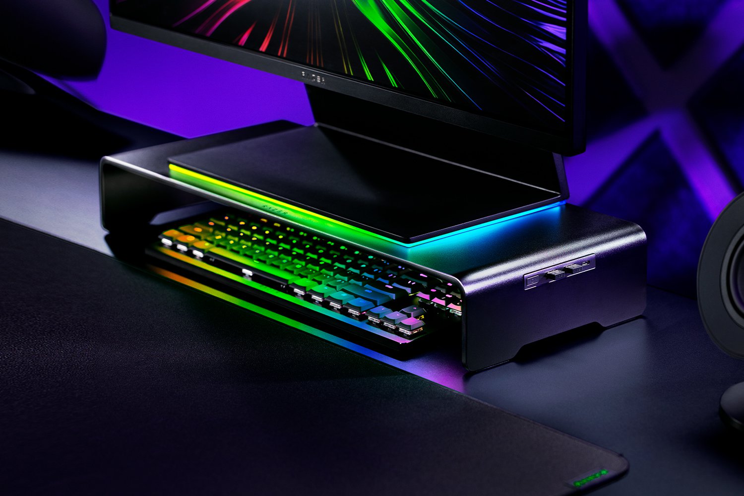 Razer | Desk Mount | Monitor Stand Chroma | Ergonomic Height | Black