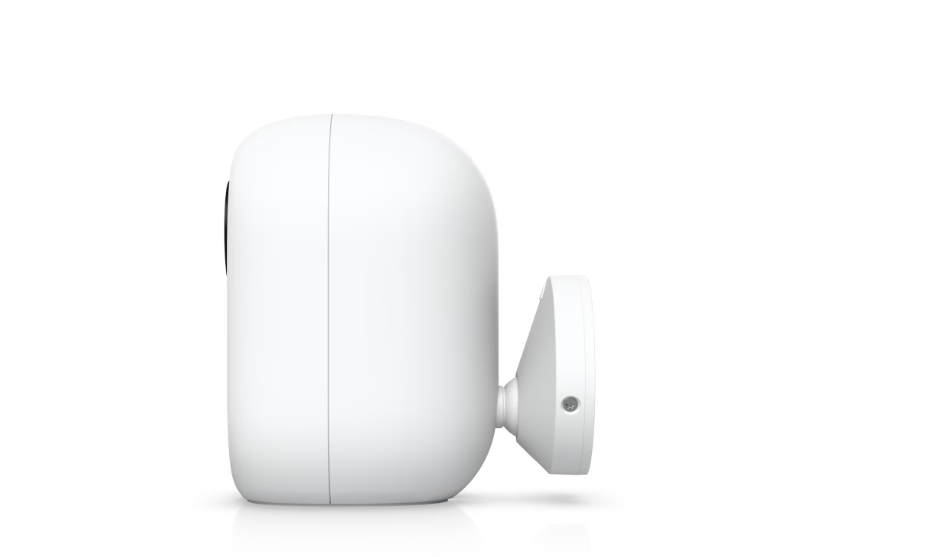 Ubiquiti | Plug-and-play, 4K WiFi-connected camera | UVC-G6-INS-W | 8 MP | Fixed | IPX5