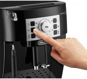 Delonghi | Coffee Maker | ECAM22.115.B Magnifica S | Pump pressure 15 bar | Built-in milk frother | Automatic | 1450 W | Black
