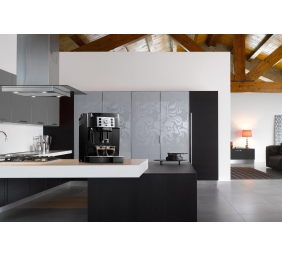 Delonghi | Coffee Maker | ECAM22.115.B Magnifica S | Pump pressure 15 bar | Built-in milk frother | Automatic | 1450 W | Black