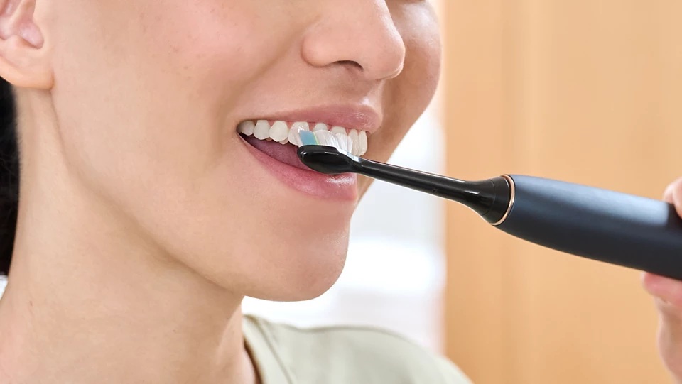 Philips Replacement brush heads | HX6068/88 Sonicare Optimal White | Heads | For adults | Number of brush heads included 8 | Black