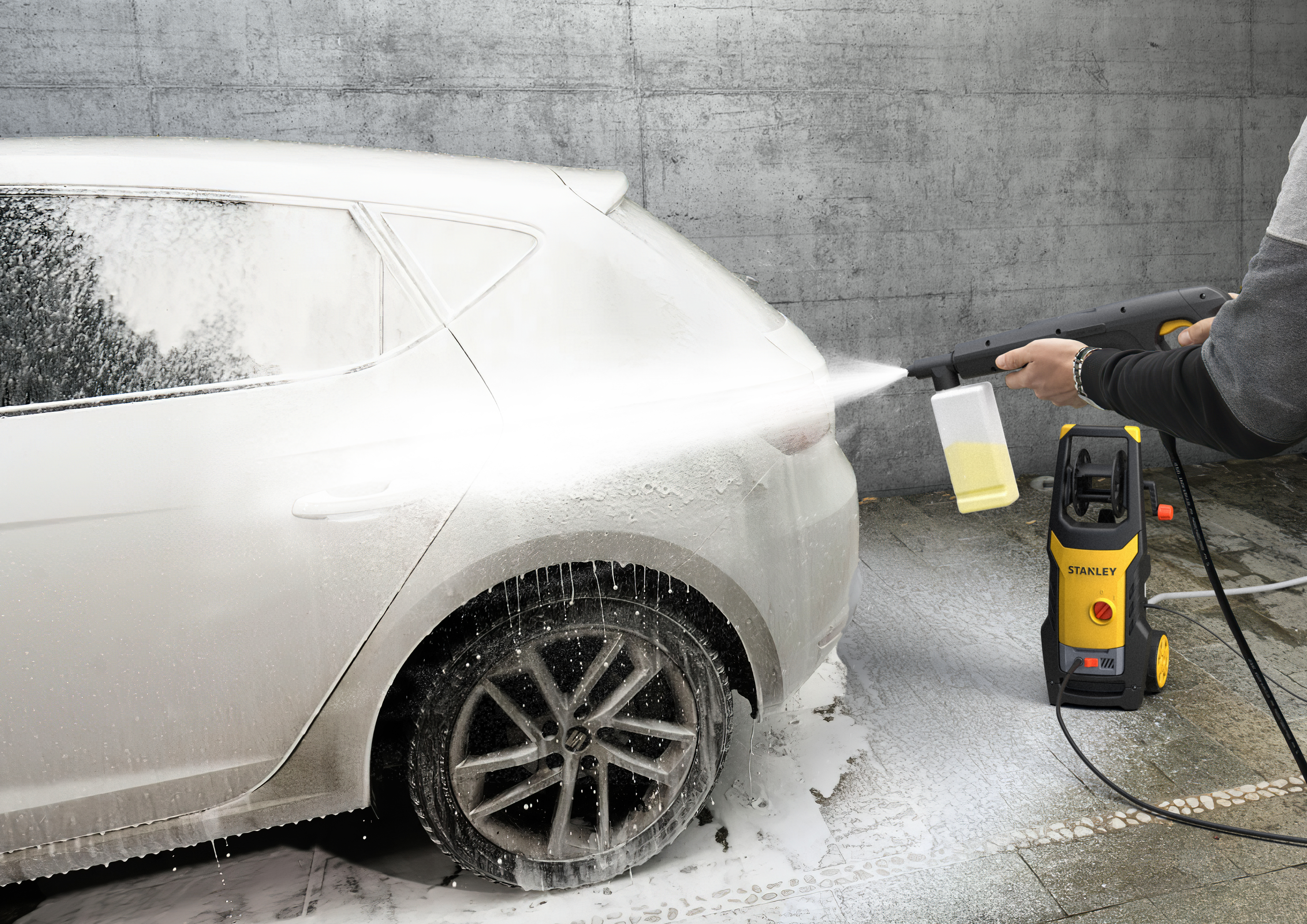 STANLEY SXPW16PE High Pressure Washer with Patio Cleaner (1600 W, 125 bar, 420 l/h) | Stanley 1600 W | 125 bar | 420 l/h