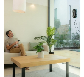 Cecotec Window Cleaning Robot | Conga Windroid 1090 Double Spray Connected | Corded | Black
