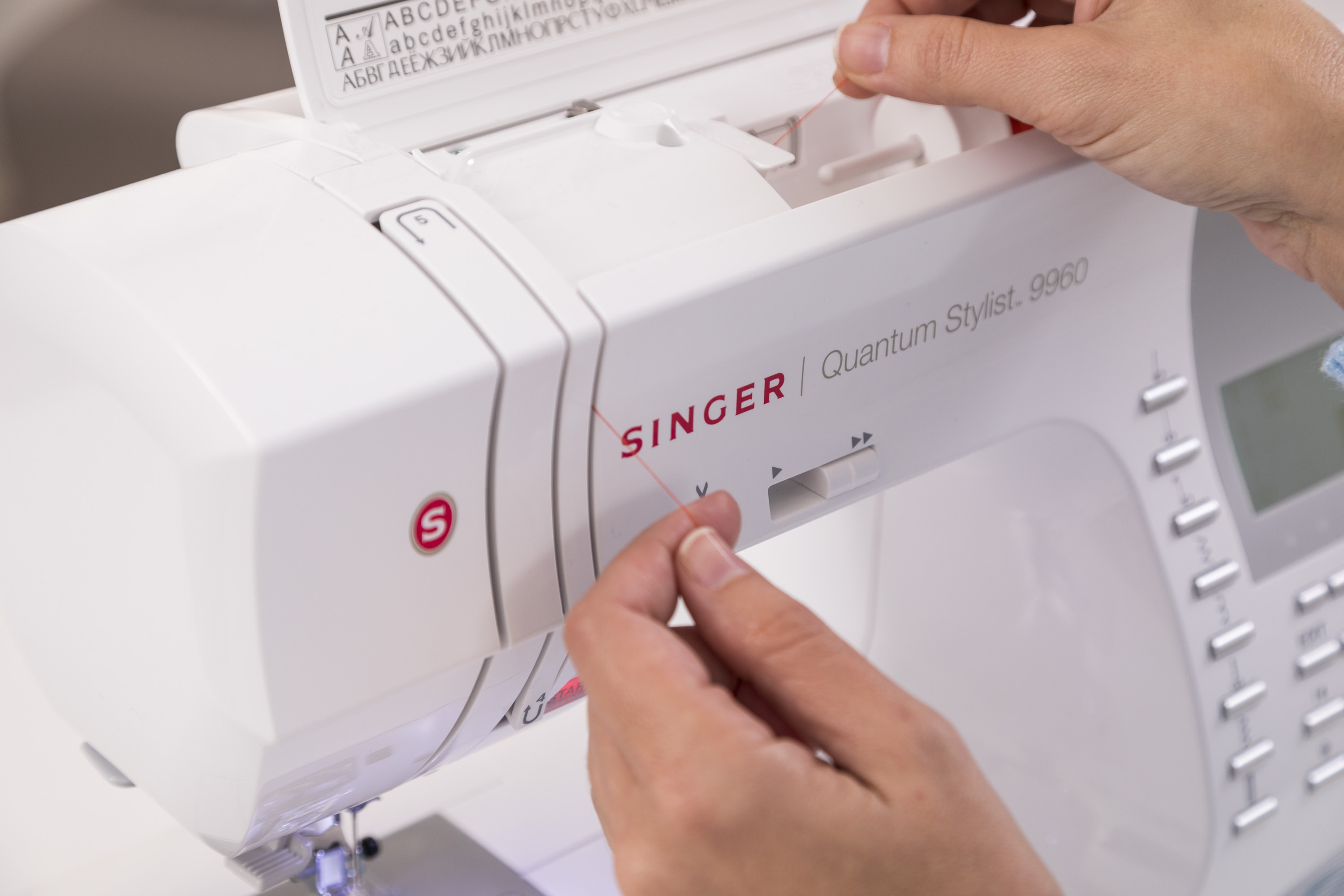 Singer | Sewing Machine | Quantum Stylist™ 9960 | Number of stitches 600 | Automatic | Number of buttonholes 13 | Power 55 W | White