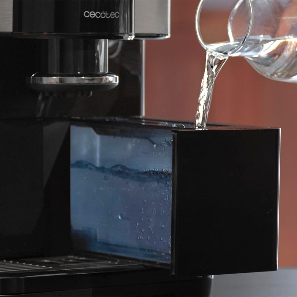 Cecotec Coffee Maker | Cremmaet Spin | Pump pressure 19 bar | Built-in milk frother | Super-automatic | 1450 W